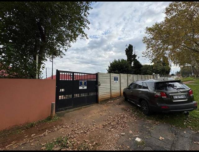 4 BEDROOM HOUSE FOR SALE IN CYRILDENE